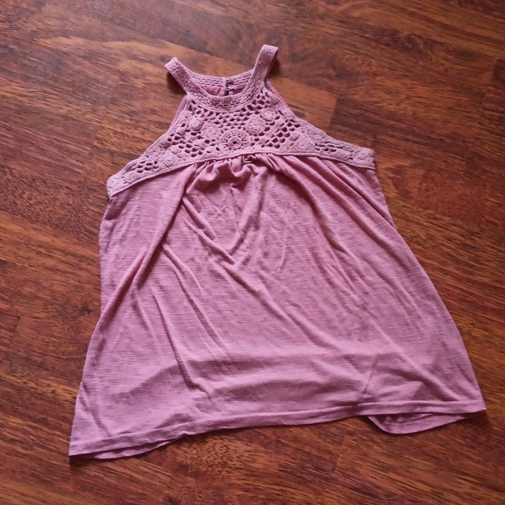 High‎ neck crochet top